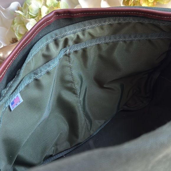 RARE! Vintage Orvis Company Canvas and Leather Messenger Bag - Picture 14 of 16